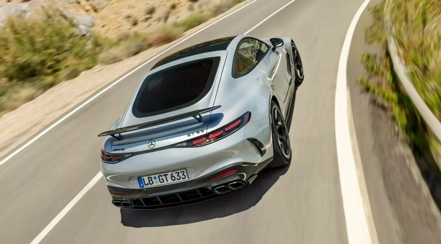 Novo Mercedes-AMG GT tem V8 de 585 cv para rivalizar com Porsche 911 -  Piloto Caro