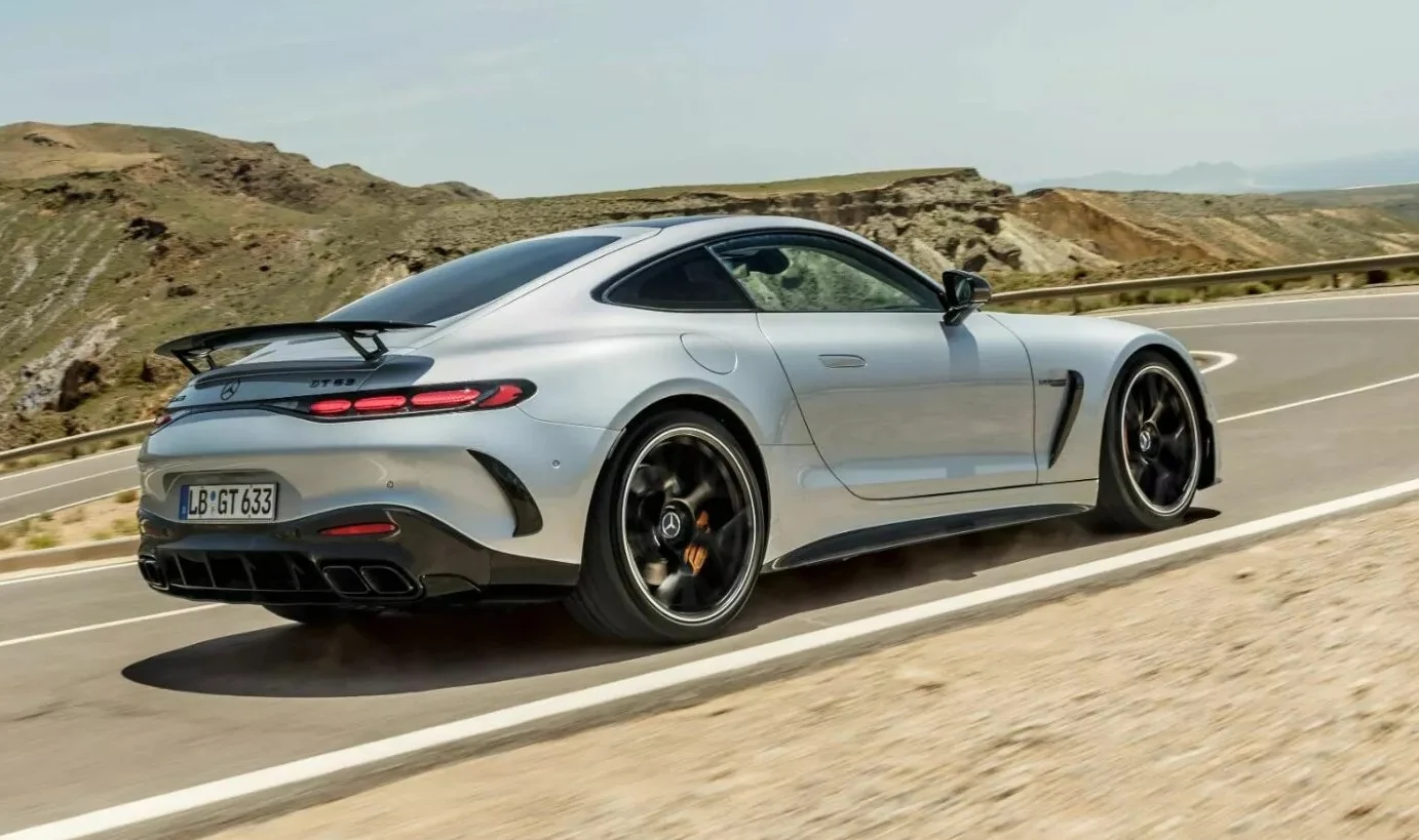 Novo Mercedes-AMG GT tem V8 de 585 cv para rivalizar com Porsche 911 -  Piloto Caro