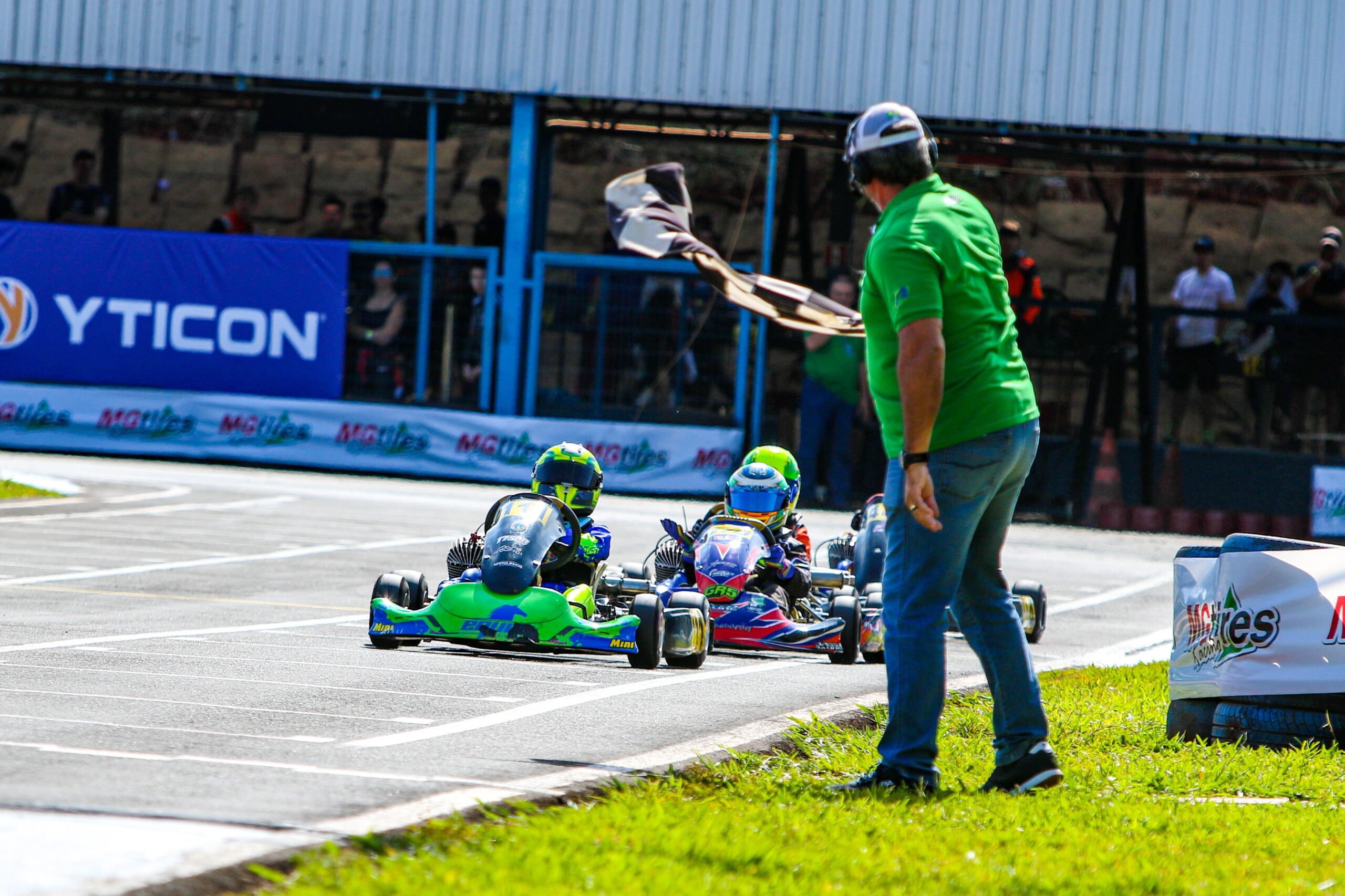 Manoel Martins brilha no Campeonato Paranaense e conquista o Vice-Campeonato na categoria Mirim