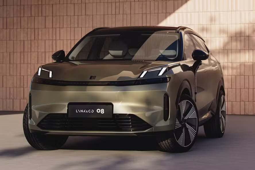 Lynk & Co prepara chegada ao Brasil com dois modelos eletrificados e planos ambiciosos